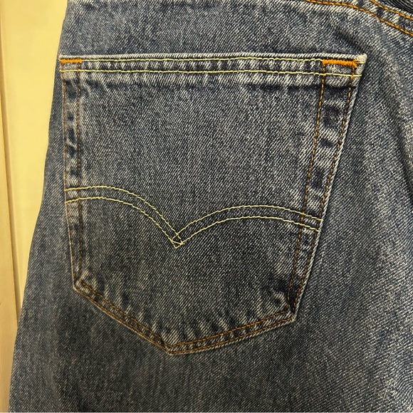 Levi’s Jeans Mens 38x30 Blue 505 Regular Fit Straight Medium Wash Denim (2013) - Picture 10 of 14